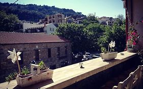 Axiokersa Suites